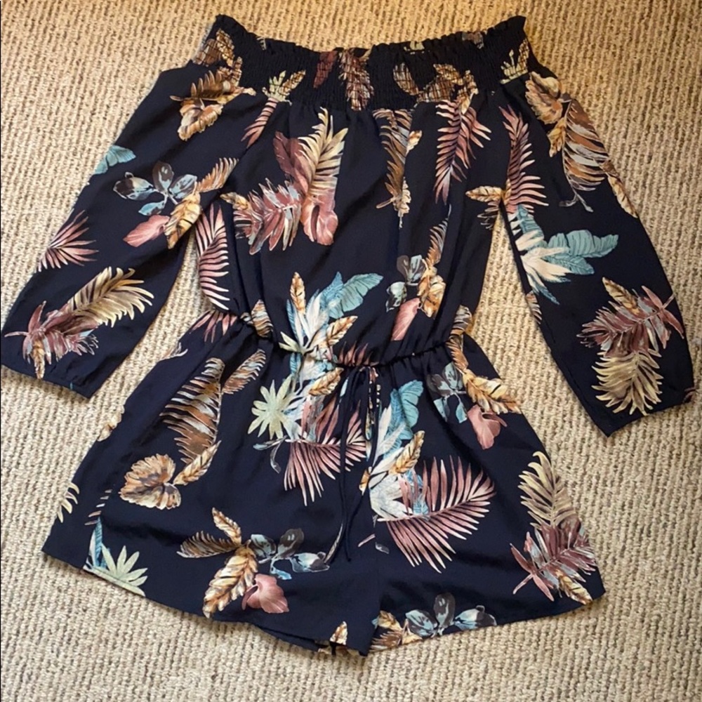 Francesca’s Leaf Patterned Romper